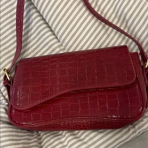 Commense Red Crocodile-Pattern Shoulder Bag - Brand New (no tags)